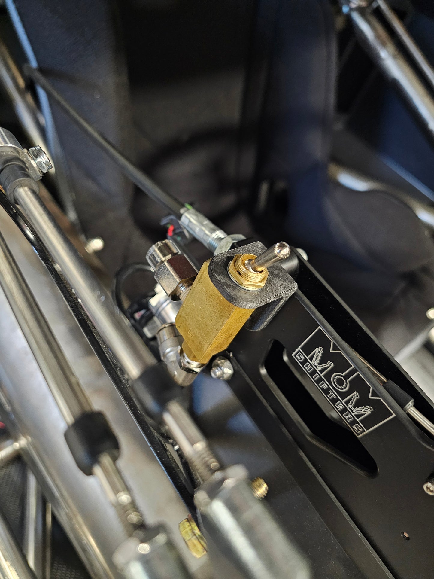 M&M Shifter Parachute Co2 Valve Bracket